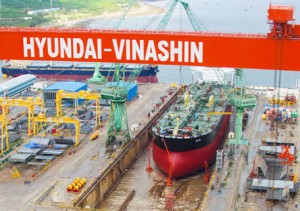 Hyundai-Vinashin-shipyard-Vietnam-300x211