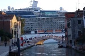 grandi navi da crociera a venezia