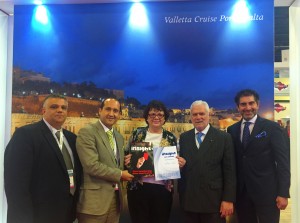 Valletta Cruise Port being presented with the award. (2)