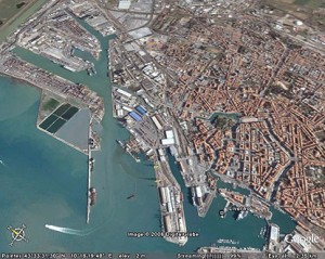 porto di livorno dall'alto