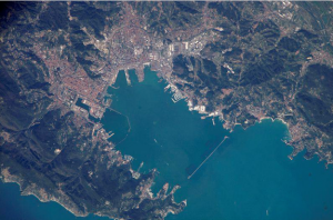 porto di la spezia dall'alto