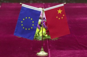 ue e cina bandiere