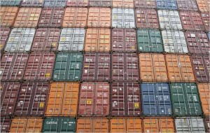 CONTAINER, UN MURO DI CONTAINER