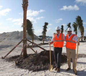 pierfrancesco-vago-and-gianluca-suprani-planting-the-first-trees-on-ocean-cay