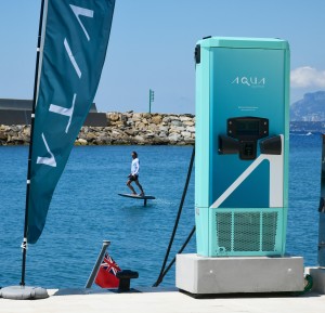 the-aqua-75-installed-at-the-central-pier-at-cala-del-forte-ventimiglia-credit-aqua-superpower-ltd