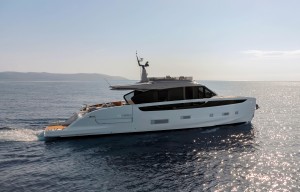 azimut-seadeck-7_hybrid-project_2-a